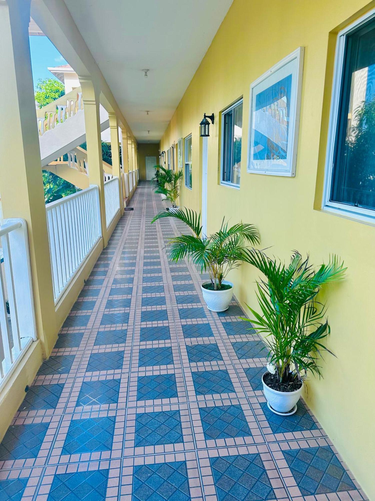 Saint MaryʼsSpring Palm Estateアパートメント エクステリア 写真